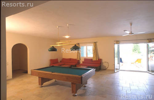 Louis Villa Regency 11